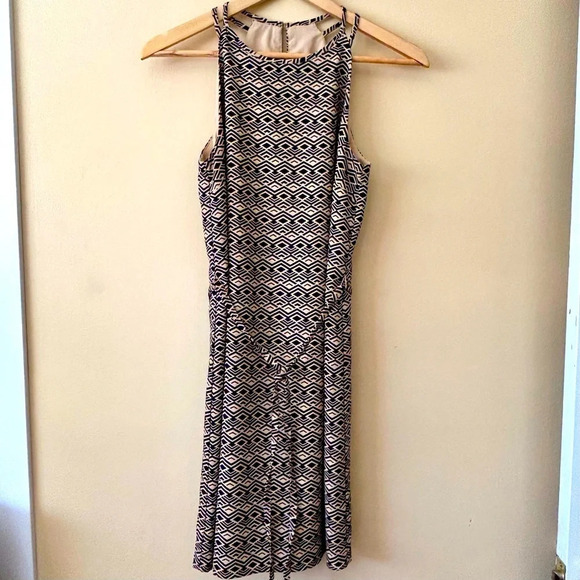 Banana Republic| Sleeveless Geometric Print Tan/Navy Dress Size XS - Picture 2 of 7
